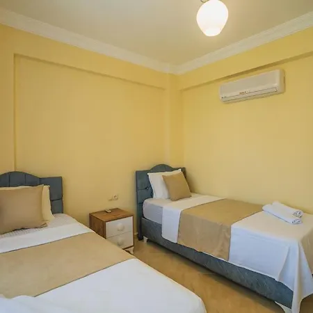 Calis'ta Denize Sifir 8 Kisilik Pearl 9 Villa