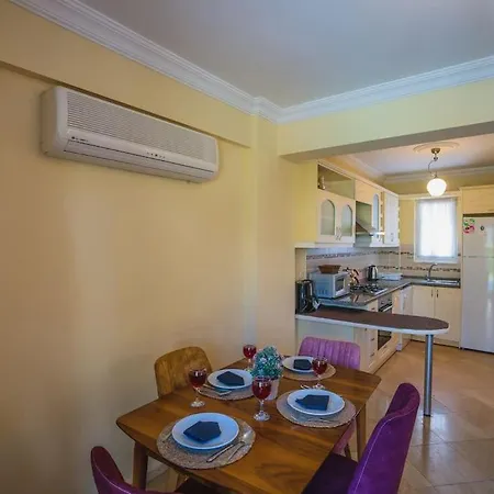 çalış'ta Denize Sıfır 8 Kişilik Pearl 9 Villa