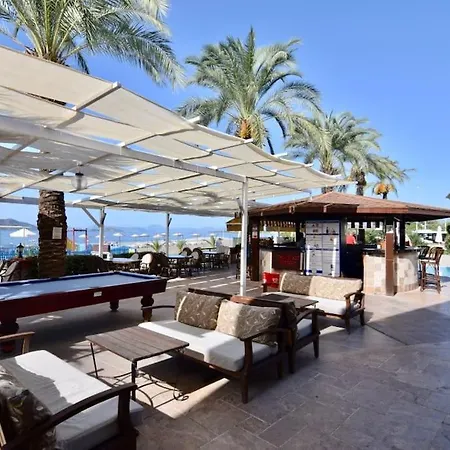 Villa çalış'ta Denize Sıfır 8 Kişilik Pearl 9 *