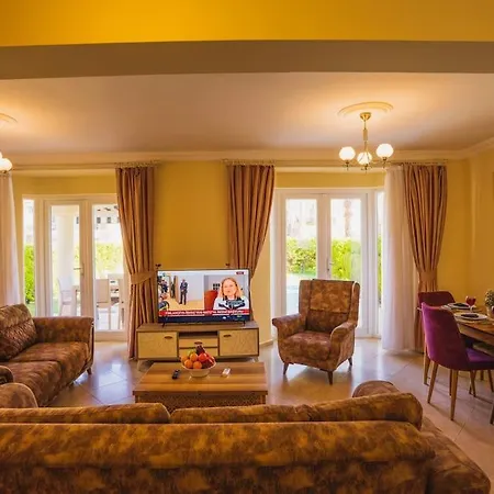 Calis'ta Denize Sifir 8 Kisilik Pearl 9 פאטהיה